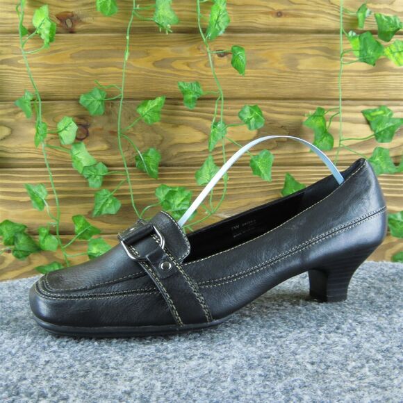 AEROSOLES Shoes - Aerosoles Women's Pump Black Leather Pump 7W Gently Used 2025